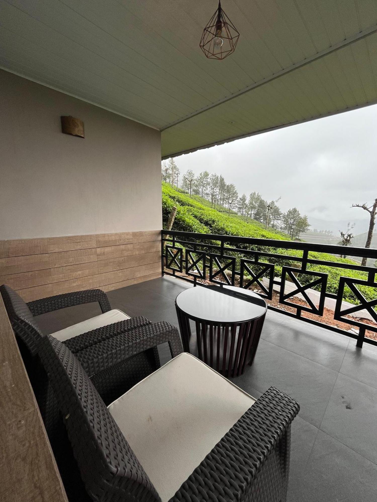 Misty Courtyard Resort Chinnakanal Zewnętrze zdjęcie